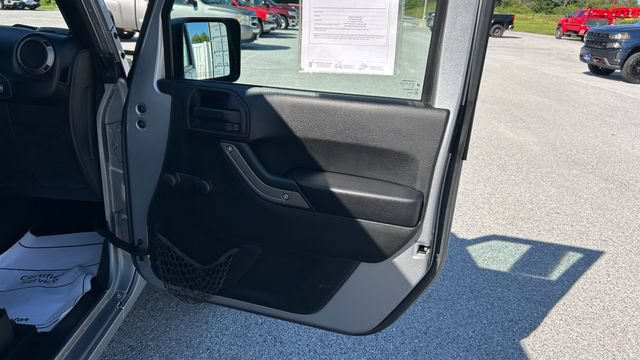 Used 2016 Jeep Wrangler Sport AWD/4WD image 30