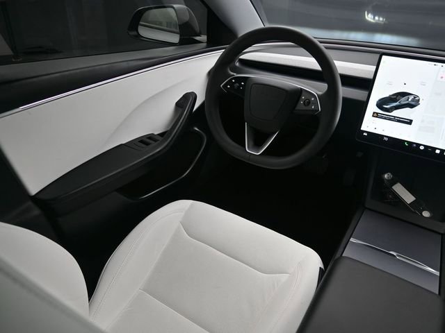 Used 2025 Tesla Model 3 Long Range image 10
