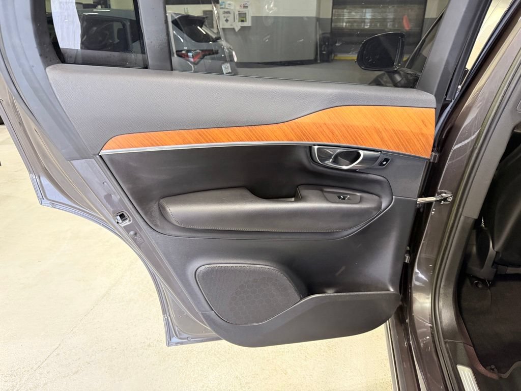 Used 2023 Volvo XC90 B6 Plus w/ Protection Package Premier AWD/4WD image 19