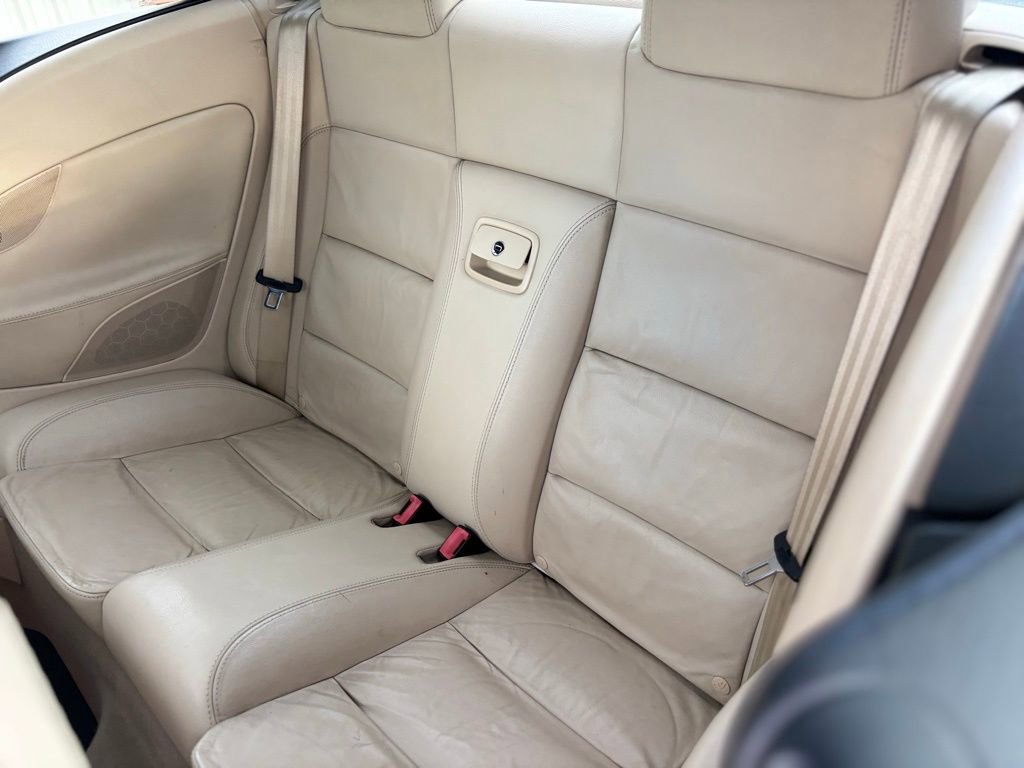 Used 2007 Volkswagen Eos 2.0T FWD image 16