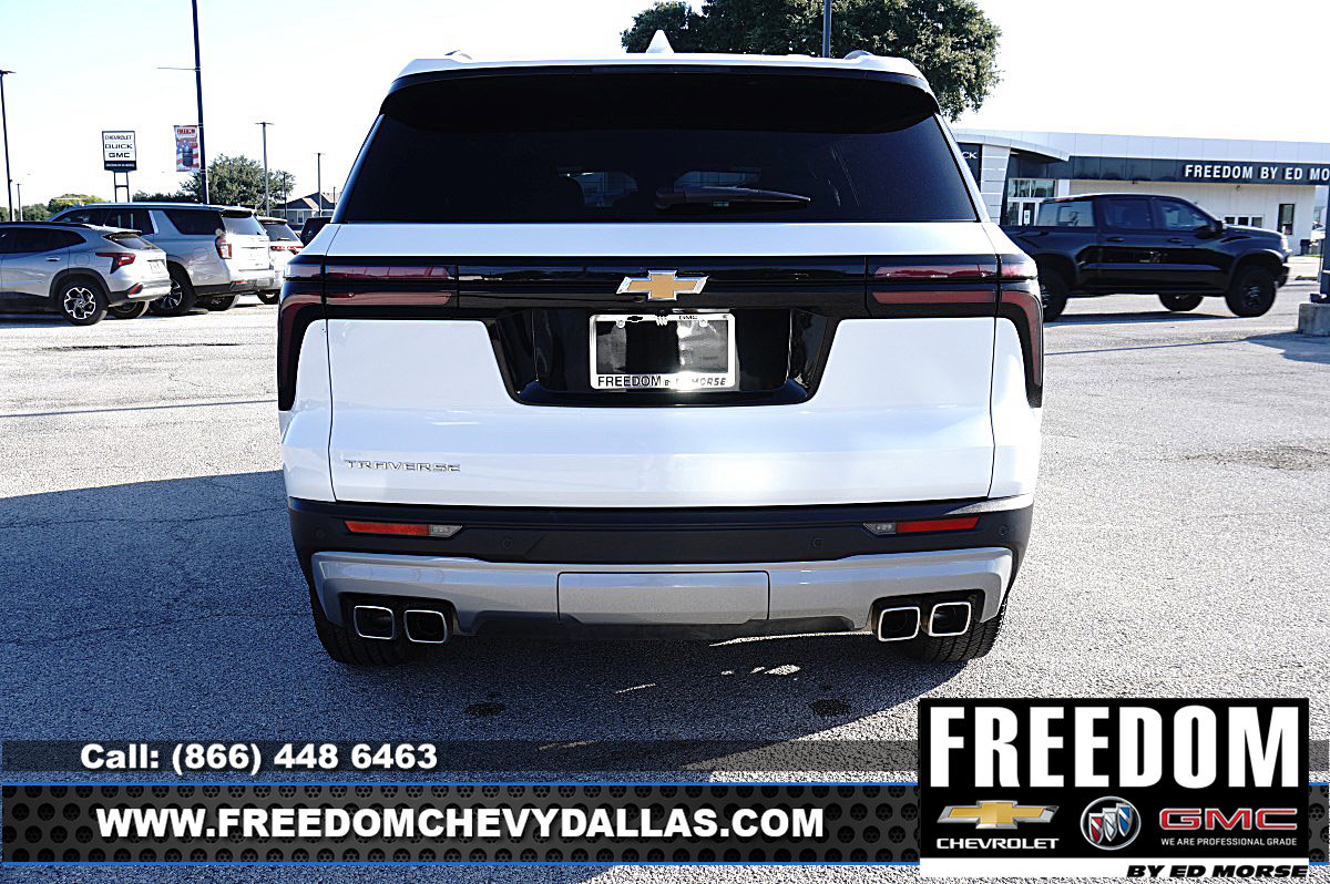 Certified 2025 Chevrolet Traverse LT FWD image 37