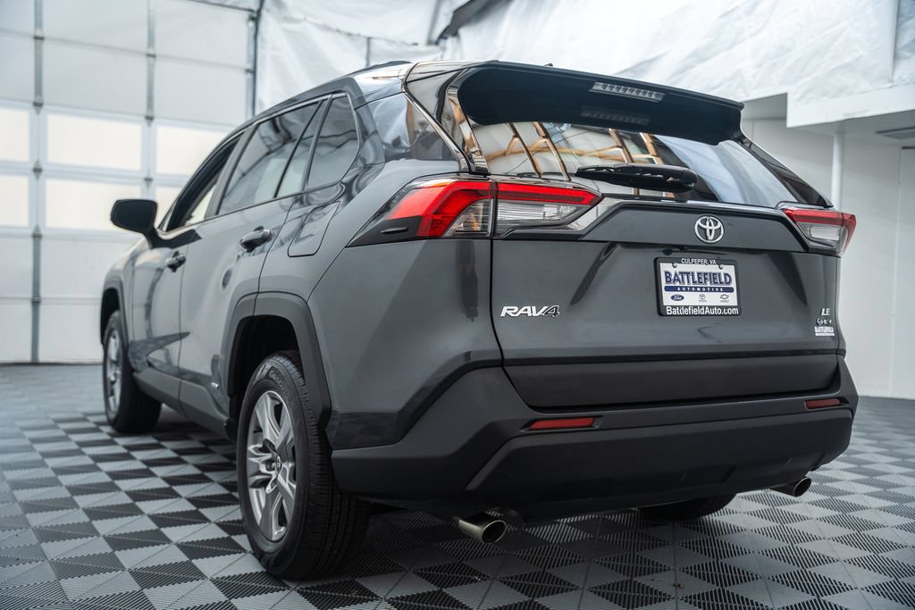Certified 2025 Toyota RAV4 LE AWD/4WD image 7