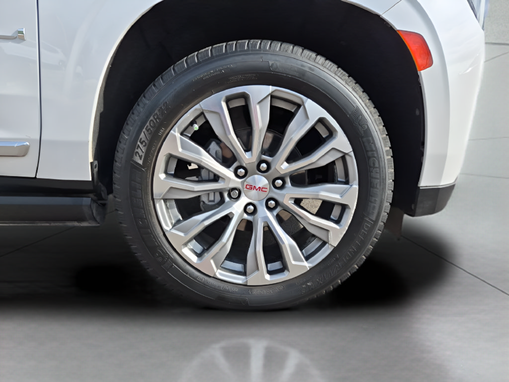 Used 2021 GMC Yukon Denali w/ Denali Premium Package RWD image 13