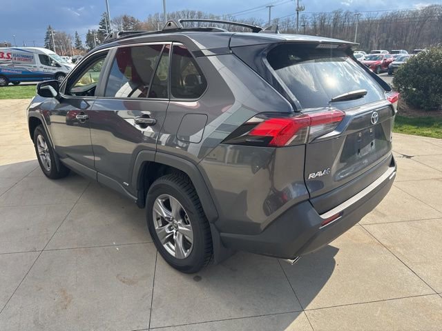 Used 2022 Toyota RAV4 XLE image 5