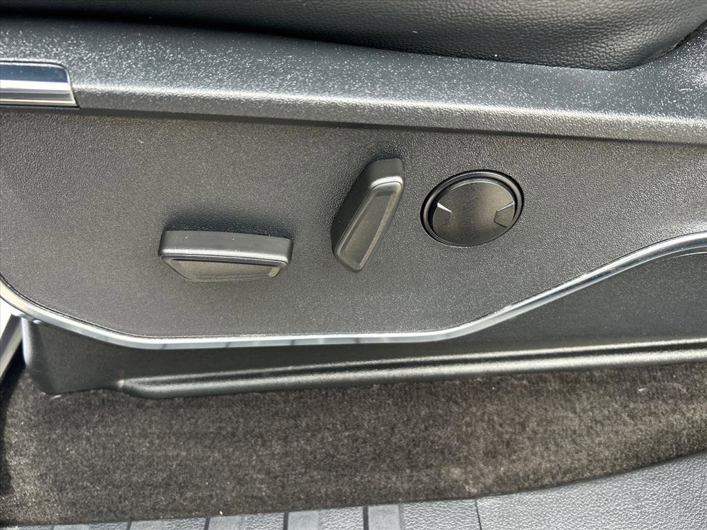 Used 2022 Ford F150 Lariat image 27