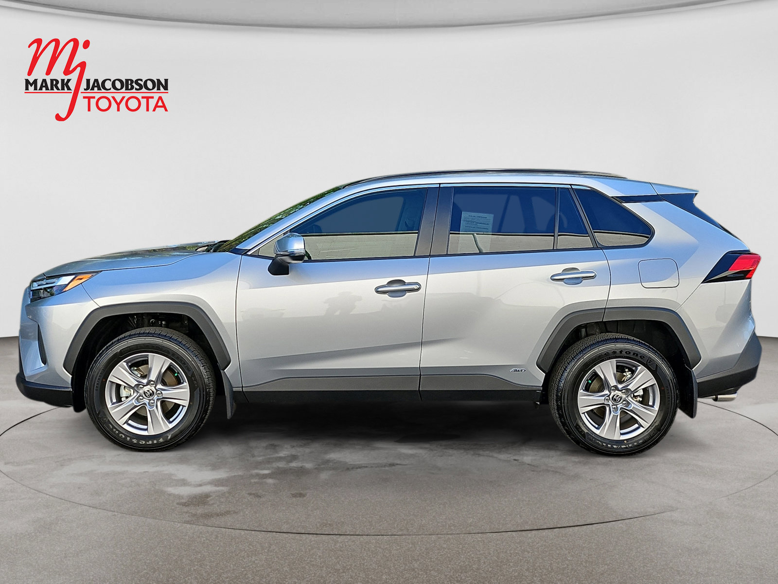 Used 2025 Toyota RAV4 XLE w/ Convenience Package AWD/4WD image 15