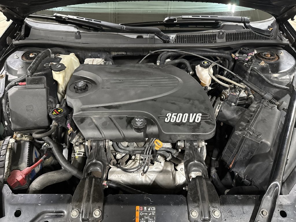 Used 2011 Chevrolet Impala LT FWD image 23