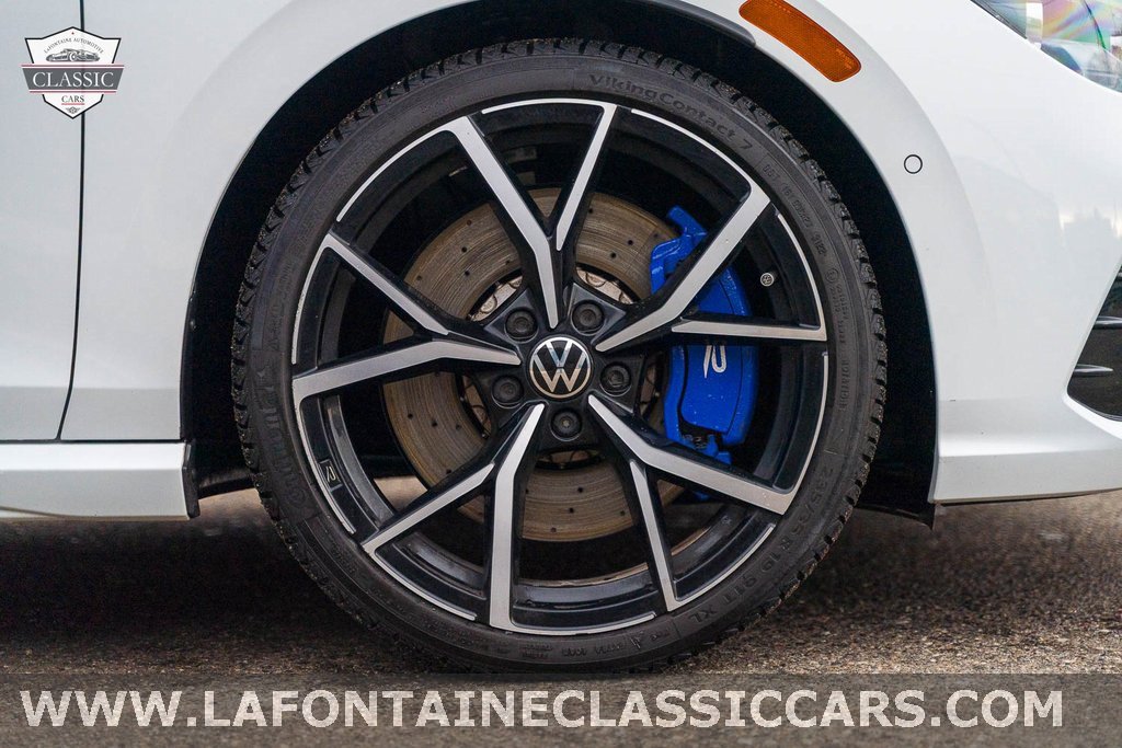 Used 2022 Volkswagen Golf R image 44