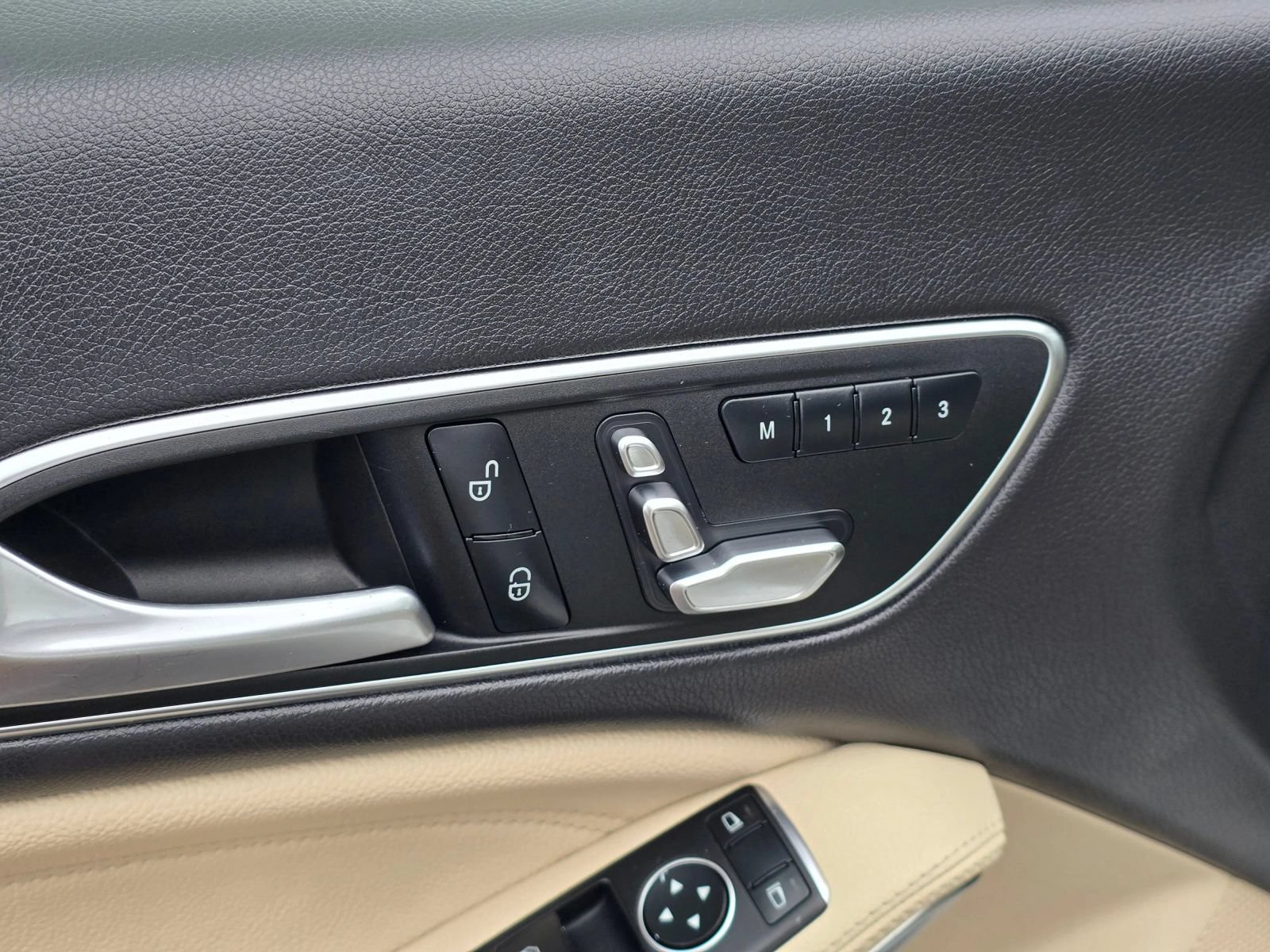 Used 2019 Mercedes-Benz CLA 250 4MATIC image 25
