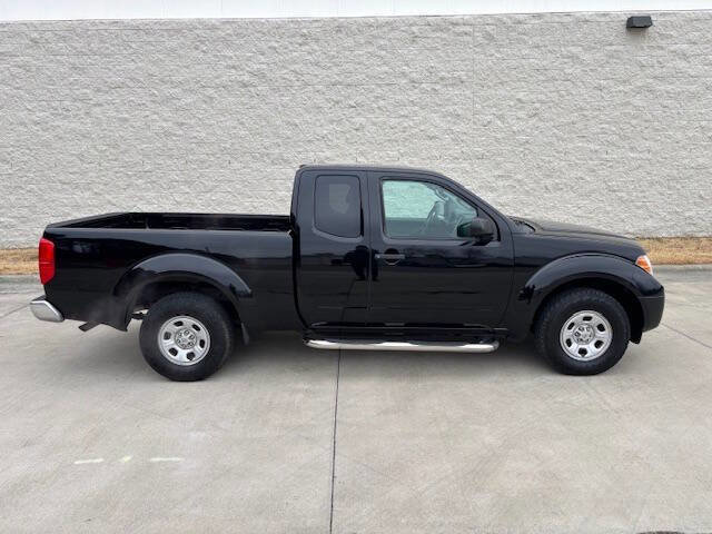 Used 2015 Nissan Frontier S image 7