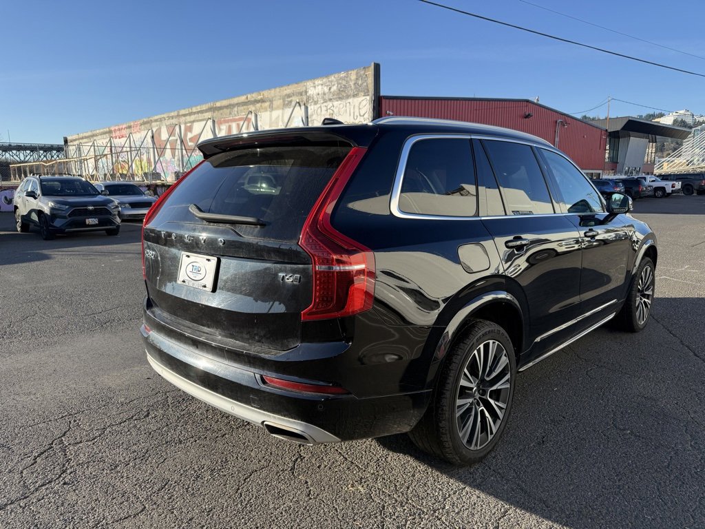 Used 2021 Volvo XC90 T6 Momentum image 3