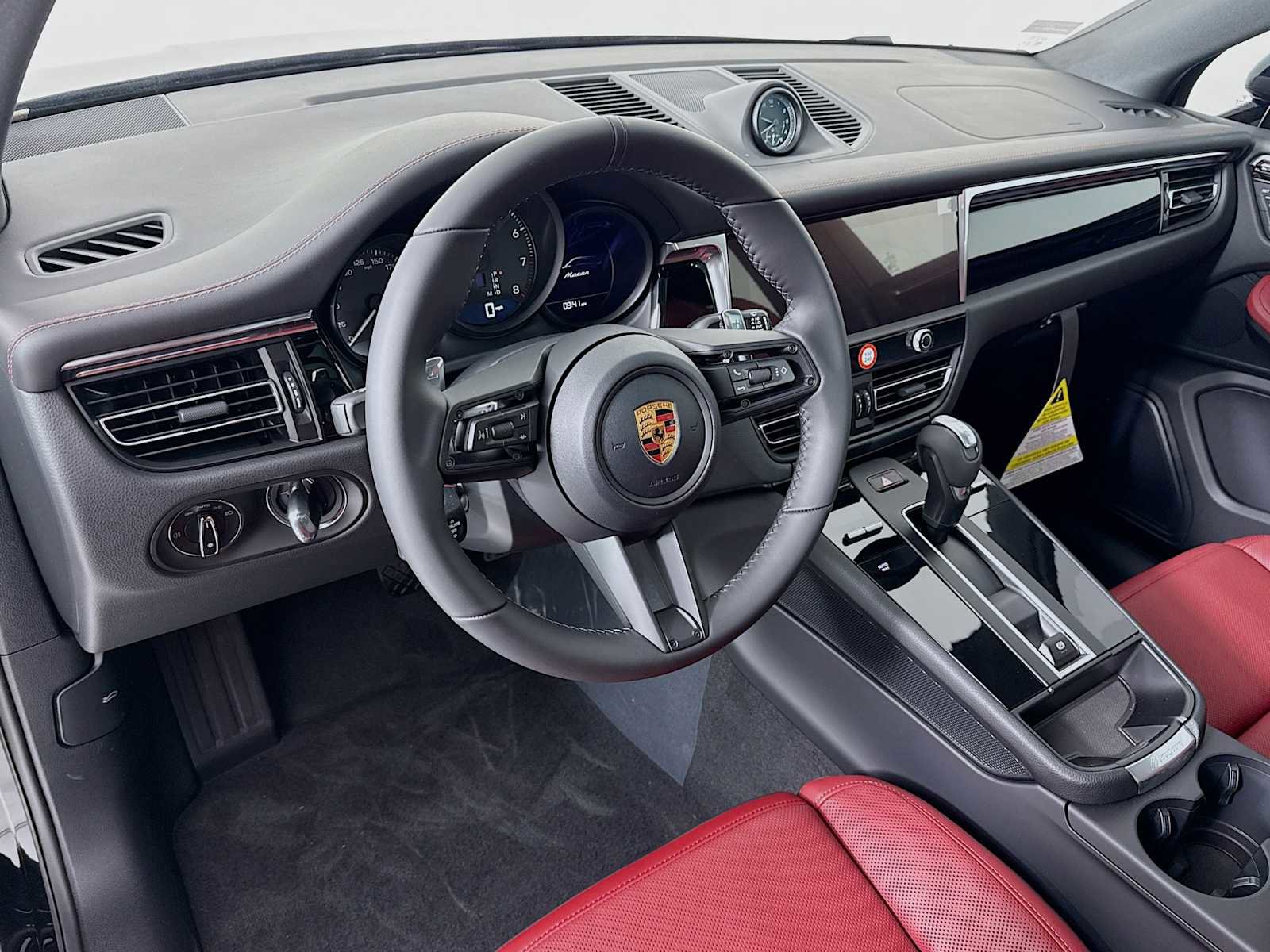 New 2026 Porsche Macan image 4