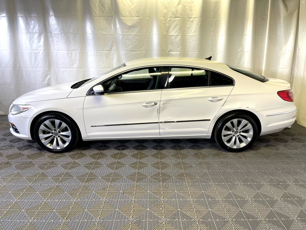 Used 2010 Volkswagen CC Sport image 5