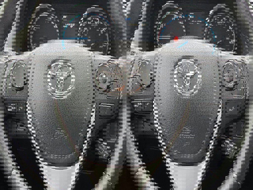 Used 2016 Toyota RAV4 XLE image 18