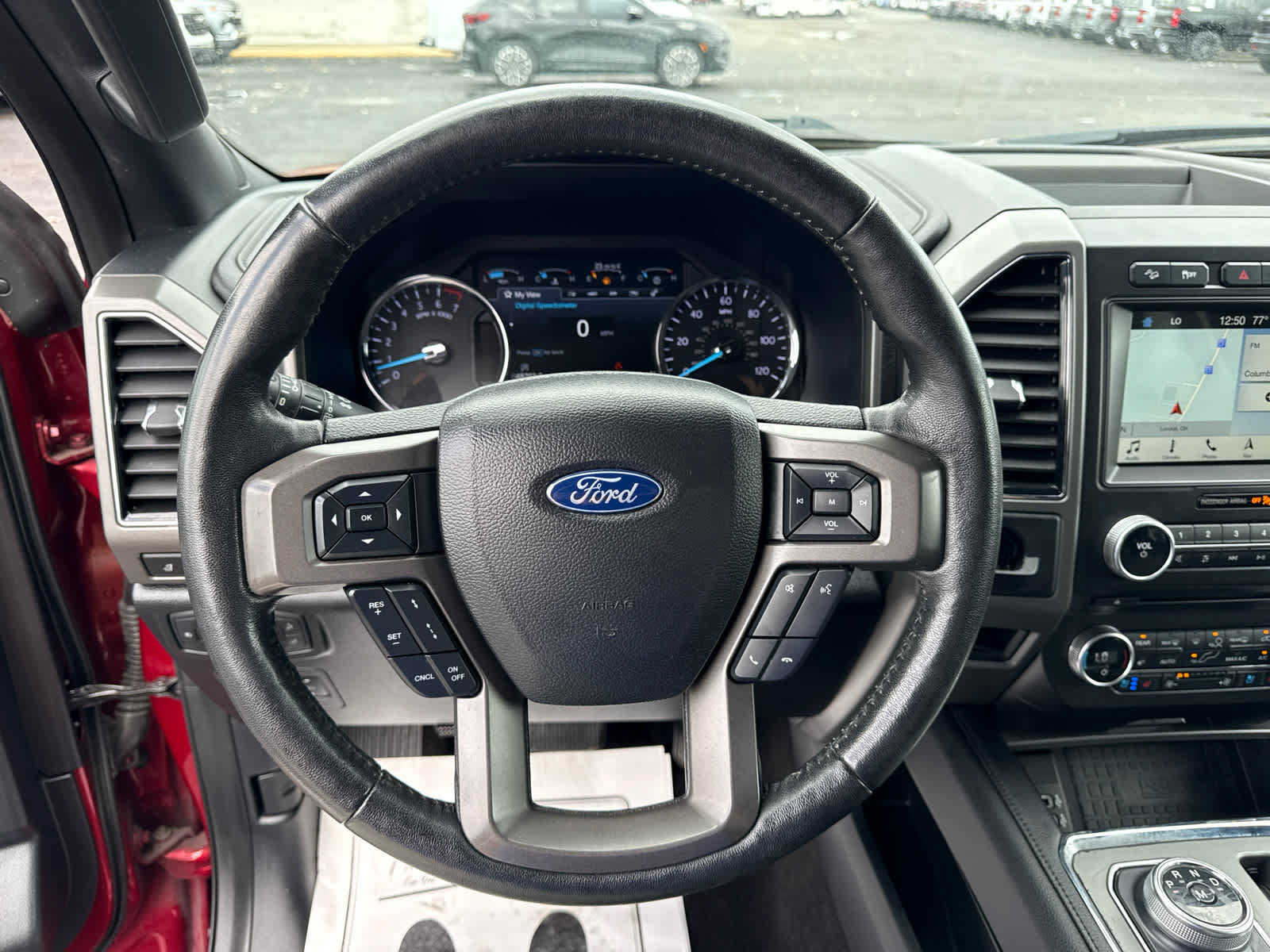 Used 2018 Ford Expedition XLT w/ Equipment Group 202A AWD/4WD image 13