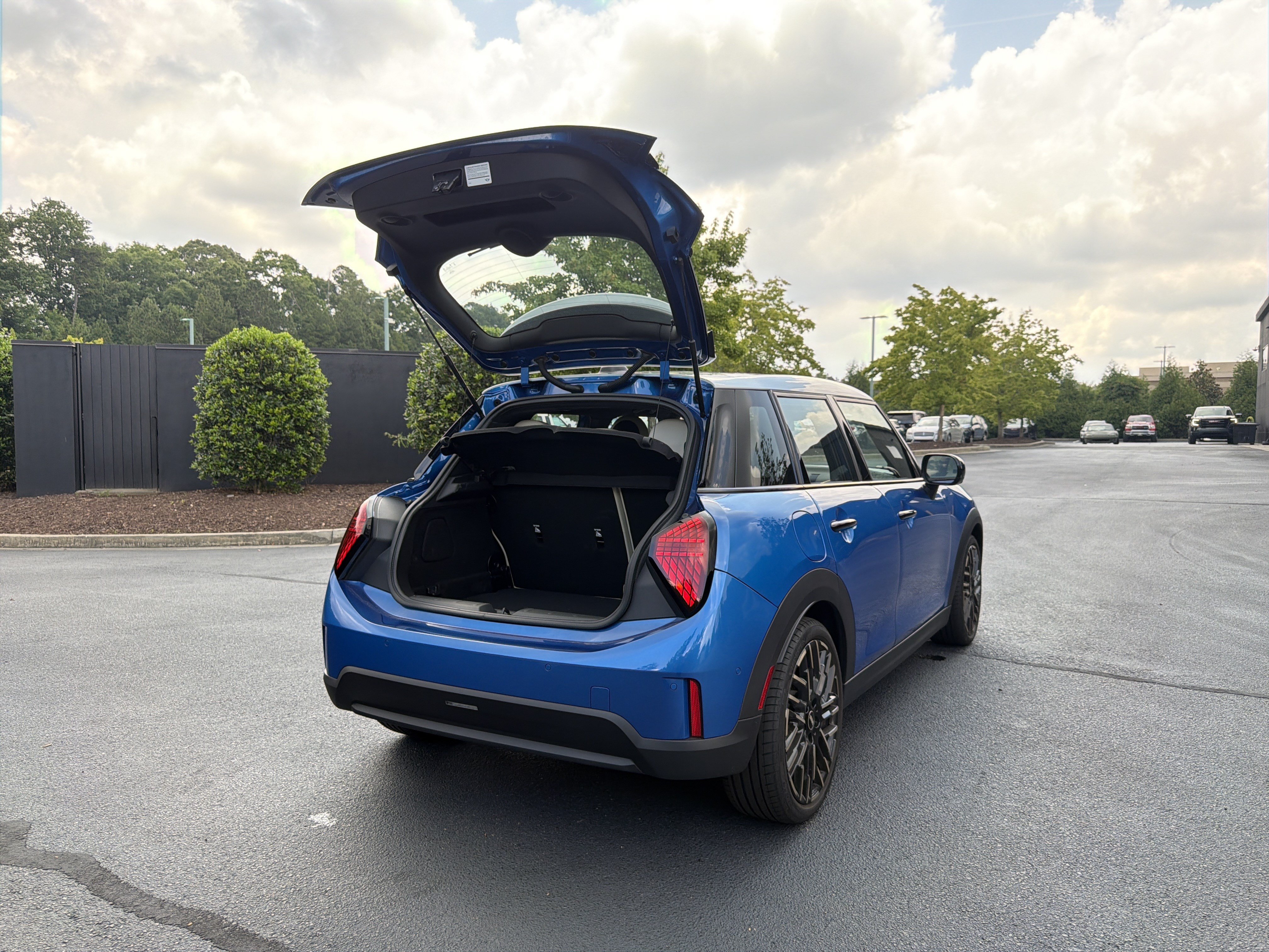 Used 2025 MINI Cooper S FWD image 31