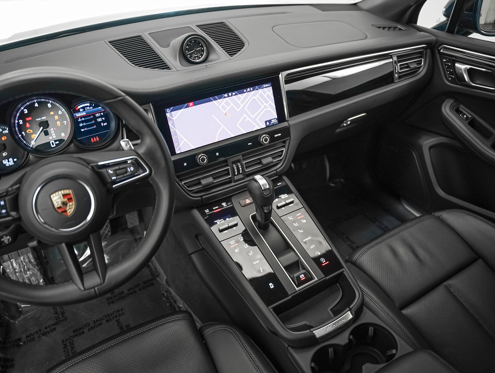 Certified 2024 Porsche Macan S image 19