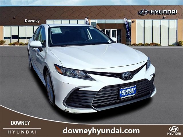 Used 2024 Toyota Camry LE image 3