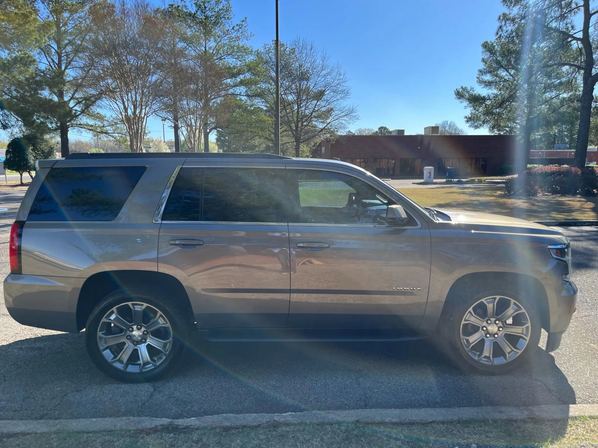 Used 2018 Chevrolet Tahoe LS w/ Enhanced Driver Alert Package RWD image 6