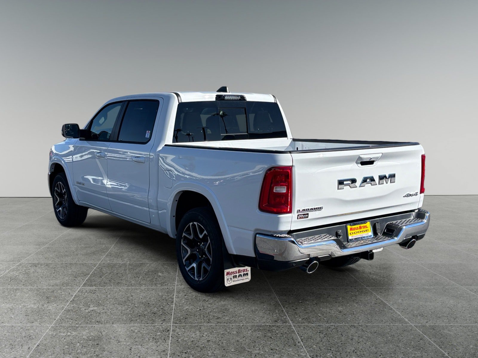 New 2027 RAM 1500 Laramie AWD/4WD image 3