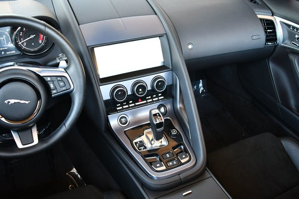 Used 2019 Jaguar F-TYPE Convertible image 58