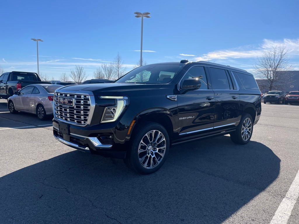 New 2026 GMC Yukon XL Denali w/ Sun & Power Step Package AWD/4WD image 3