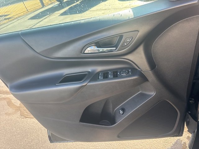 Used 2024 Chevrolet Equinox LT image 16