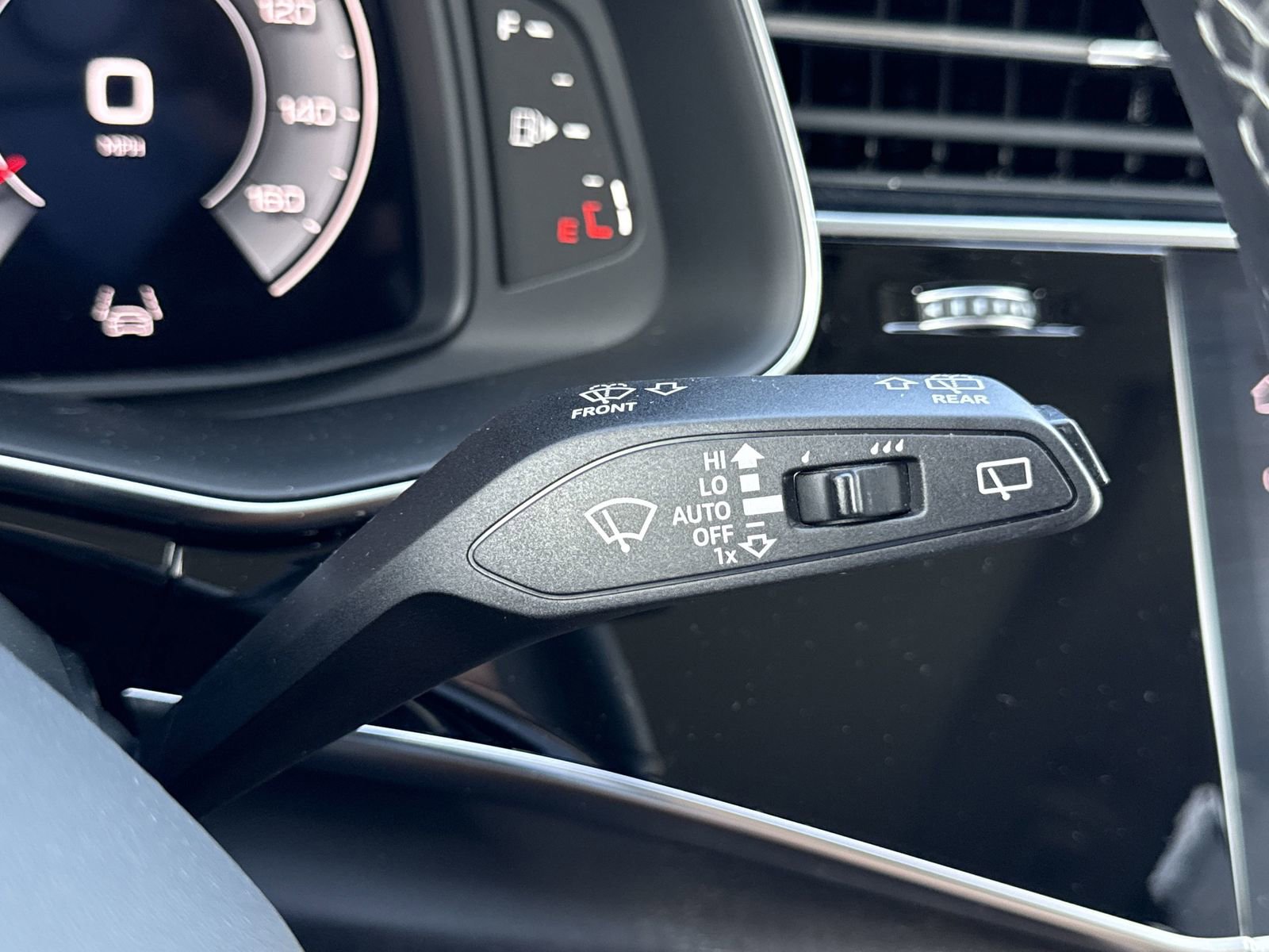 Used 2025 Audi Q7 3.0T Premium Plus image 20