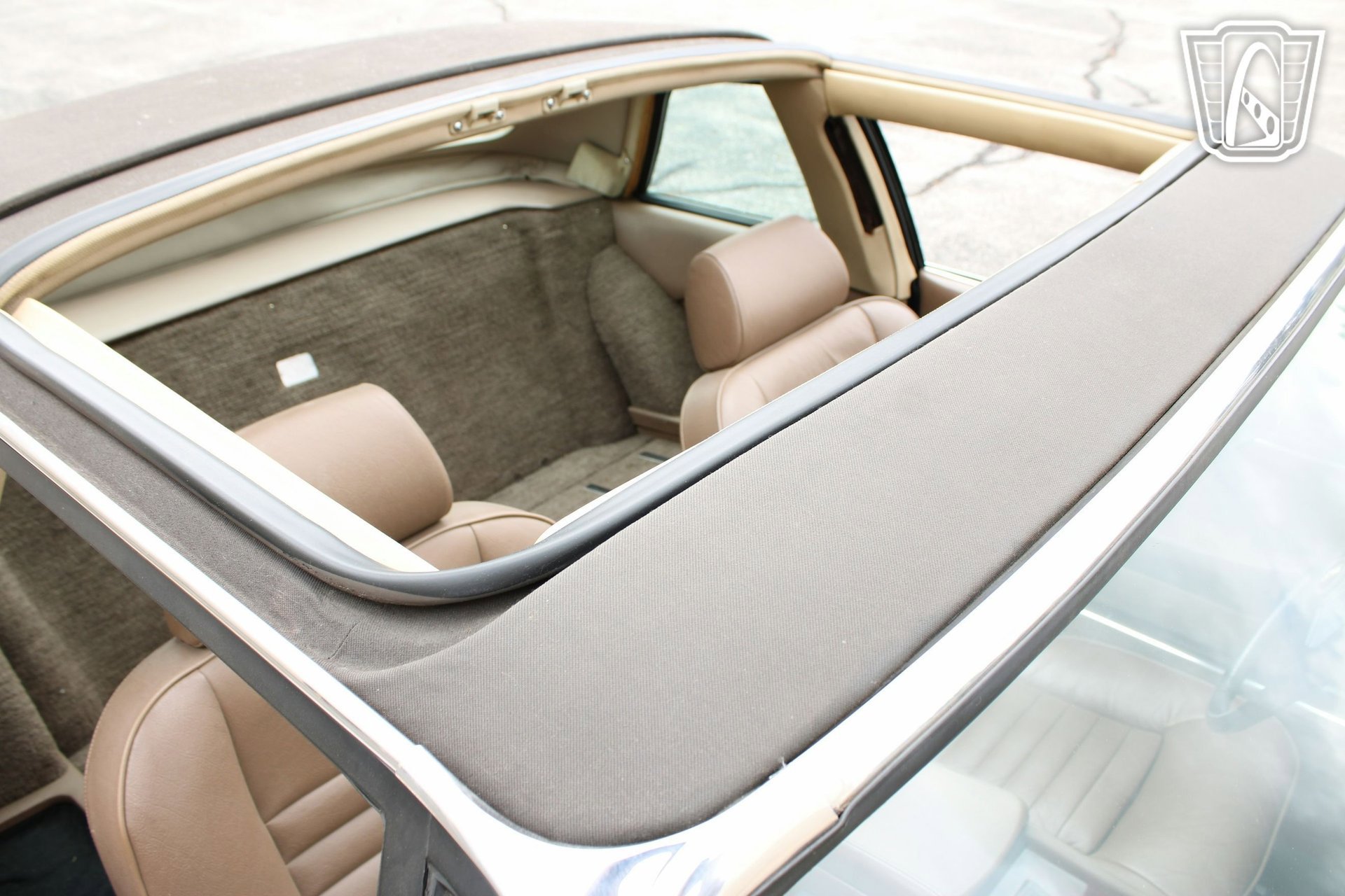 Used 1988 Jaguar XJS V12 Convertible image 27