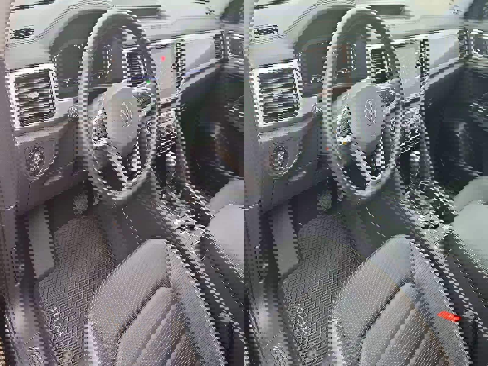 Used 2021 Volkswagen Atlas SEL Premium image 2