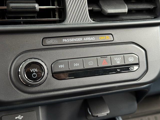 Used 2025 Ford Maverick XL w/ Equipment Group 102A AWD/4WD image 19