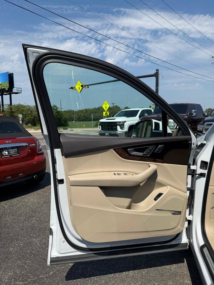 Used 2019 Audi Q7 3.0T Prestige w/ Prestige Package AWD/4WD image 14