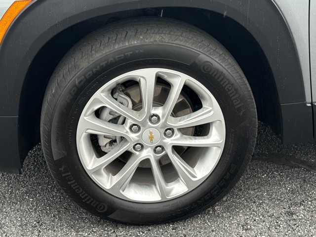 Used 2025 Chevrolet TrailBlazer LS w/ LS Convenience Package FWD image 14