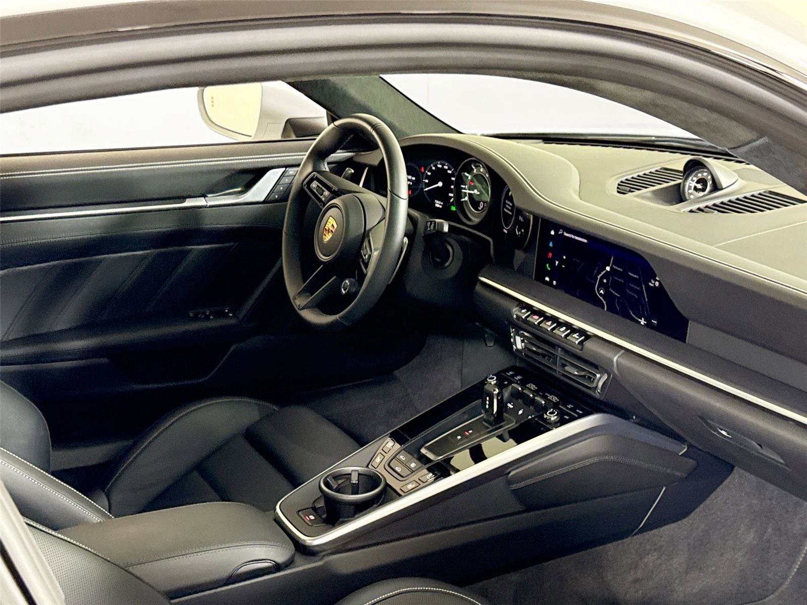 Used 2024 Porsche 911 Turbo S w/ 911 Turbo Sportdesign Package image 31