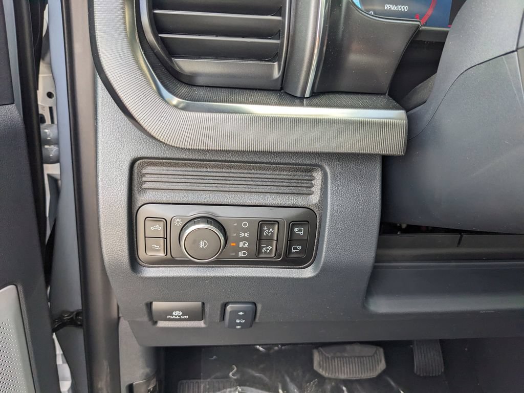 New 2026 Ford F250 Platinum AWD/4WD image 29