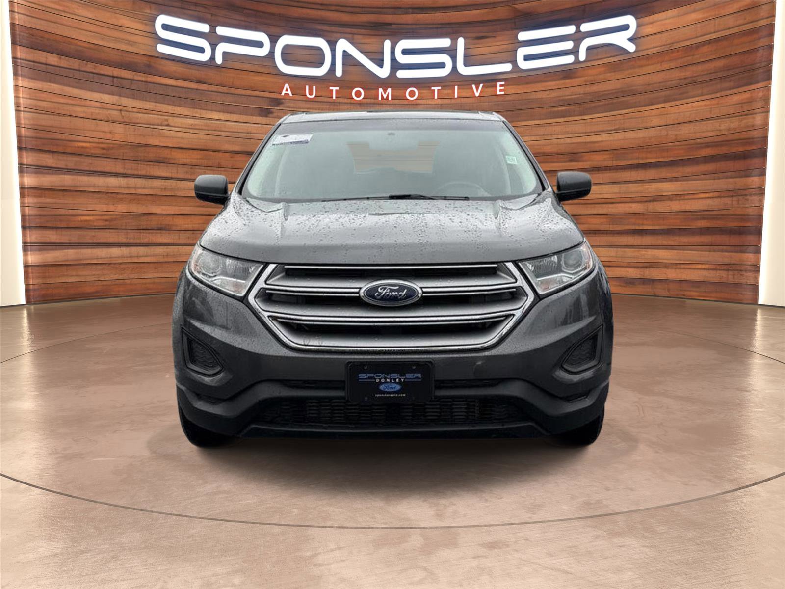 Used 2017 Ford Edge SE image 9