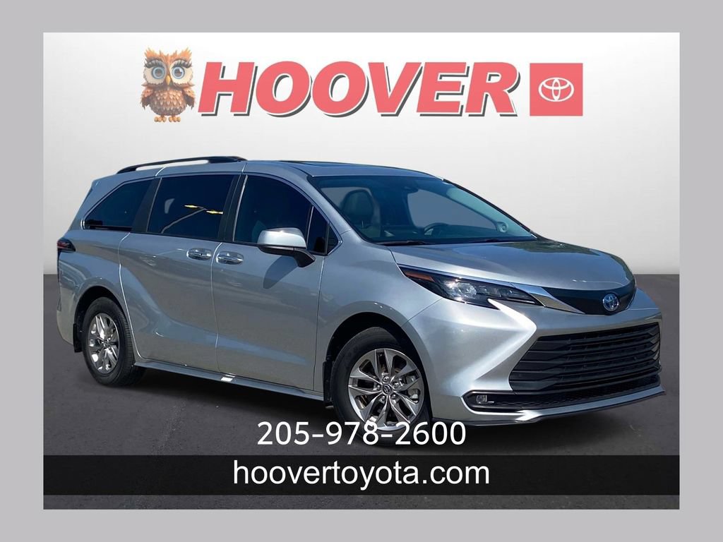 Used 2025 Toyota Sienna XLE w/ XLE Plus Package