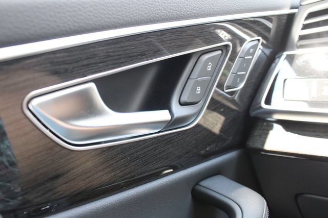 New 2026 Audi Q8 Premium Plus AWD/4WD image 7