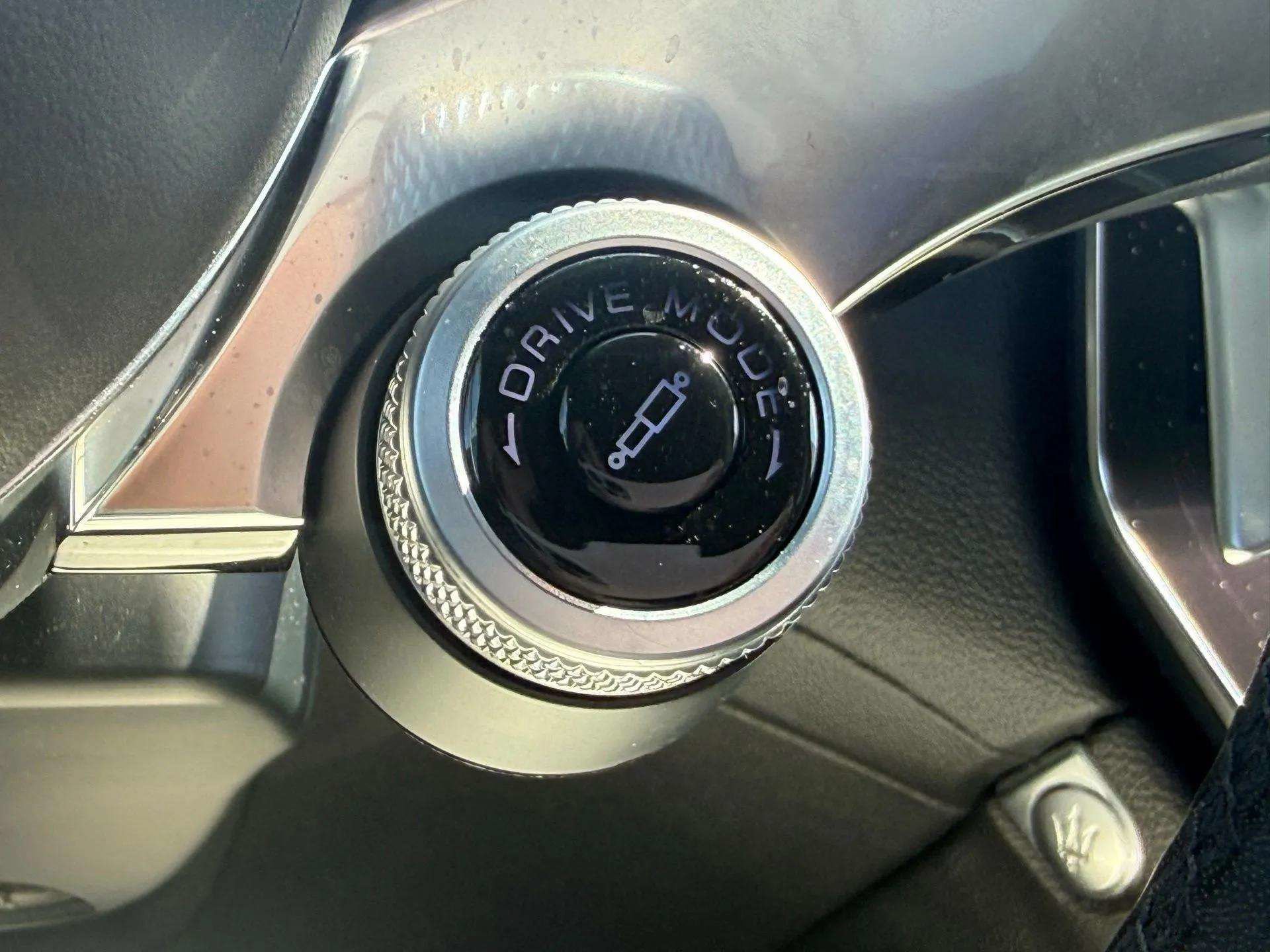 Certified 2023 Maserati Grecale Modena AWD/4WD image 38