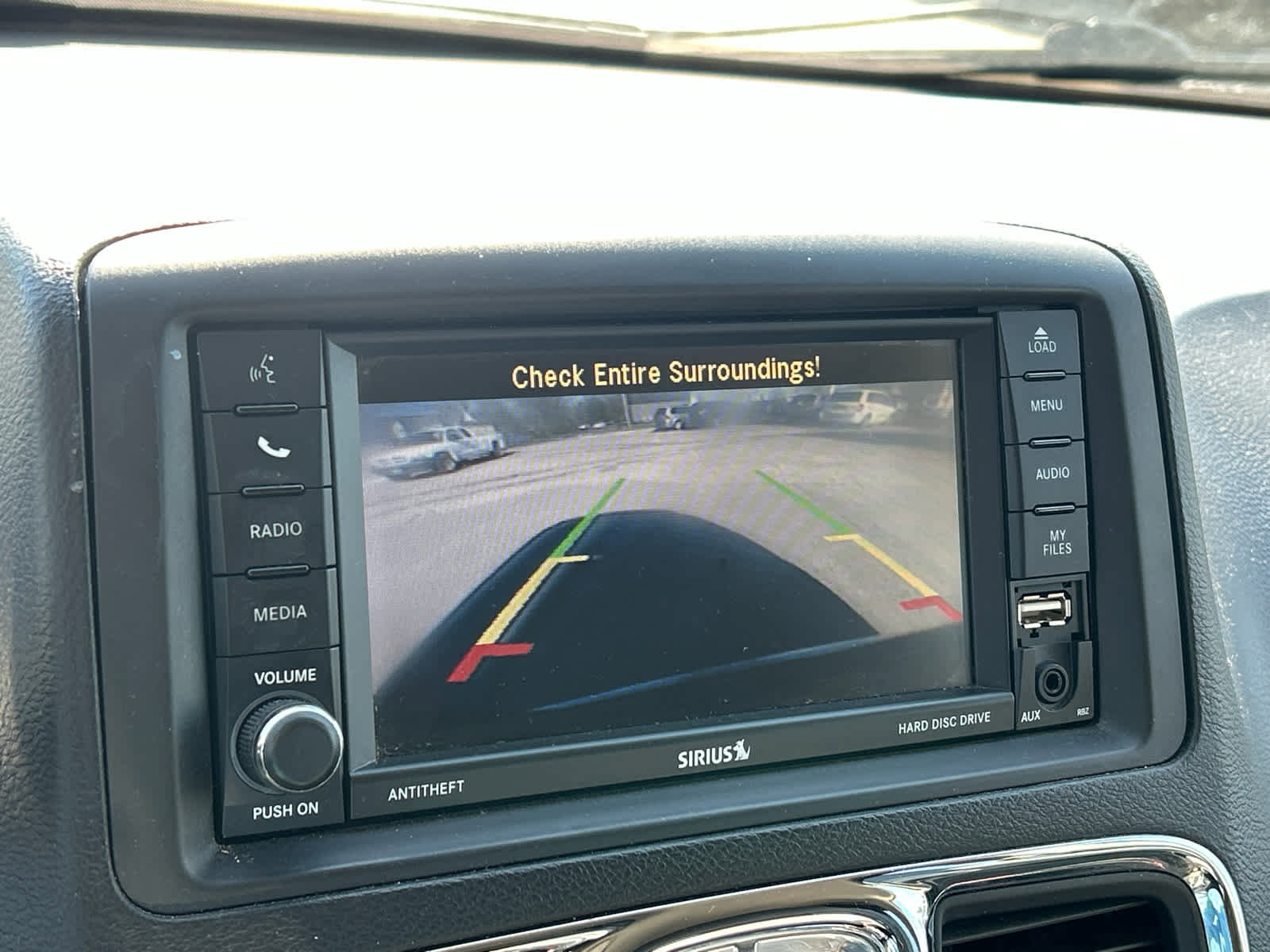Used 2015 Chrysler Town & Country Touring FWD image 28
