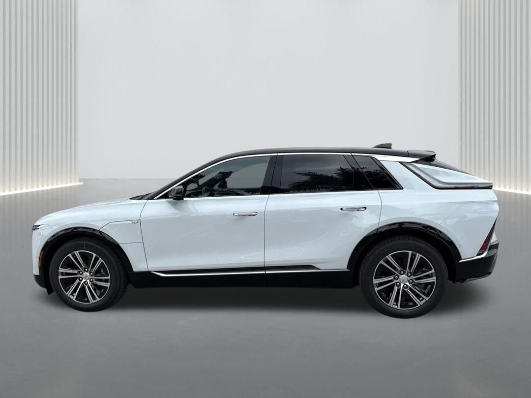 New 2026 Cadillac Lyriq Luxury image 8