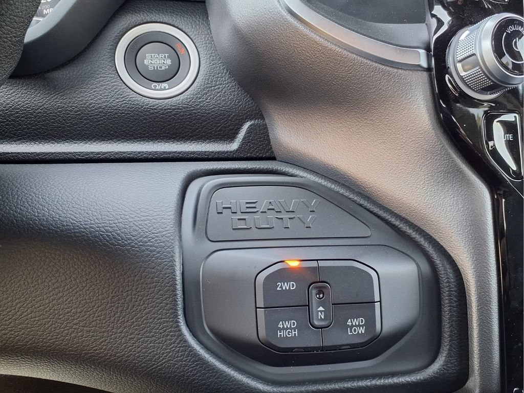 New 2026 RAM 2500 Big Horn AWD/4WD image 25