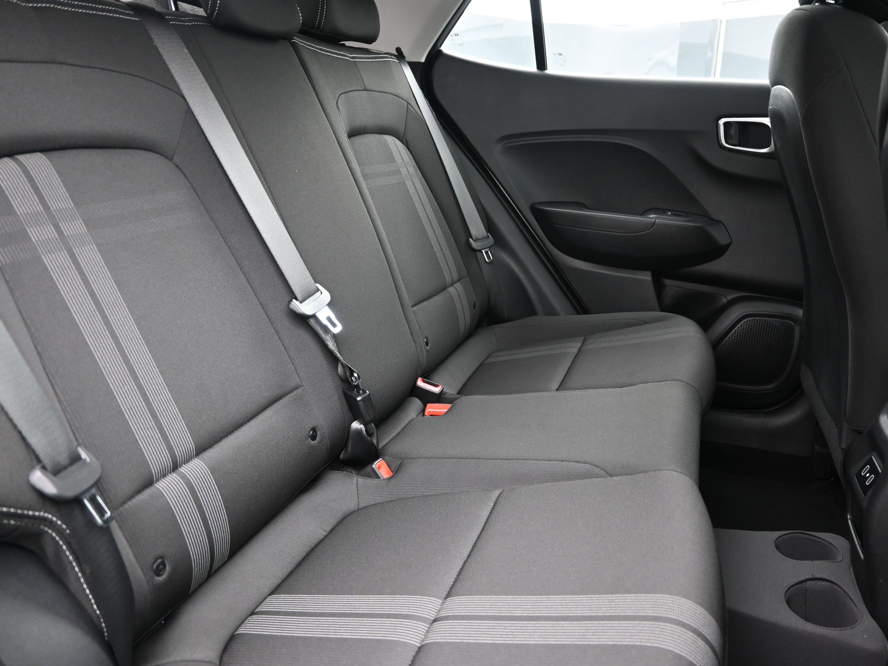 Used 2024 Hyundai Venue SEL image 26