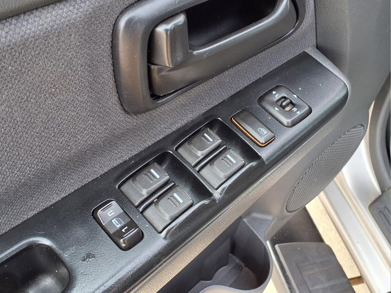 Used 2006 Chevrolet Colorado LT image 14