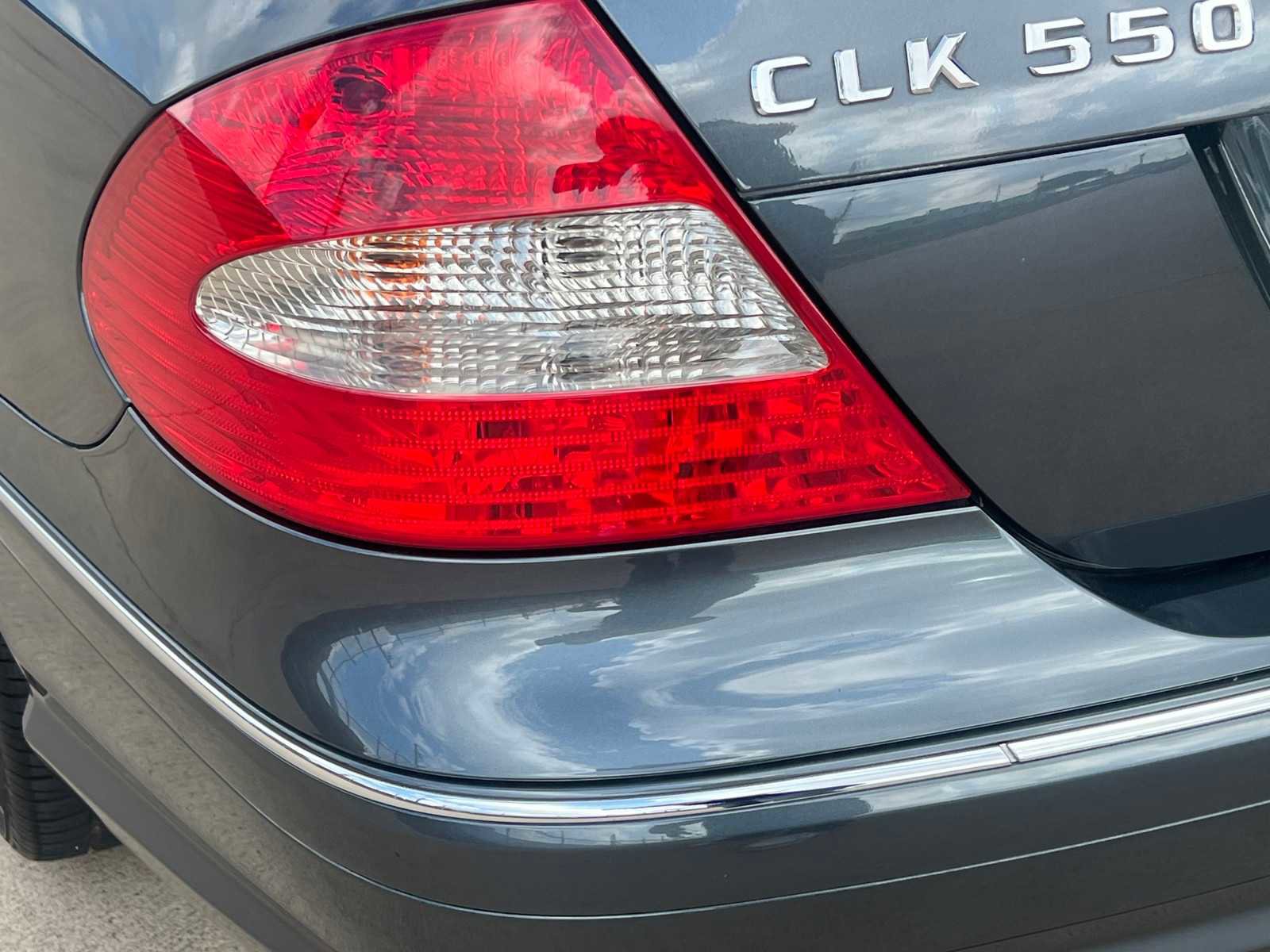 Used 2009 Mercedes-Benz CLK 550 Base image 12