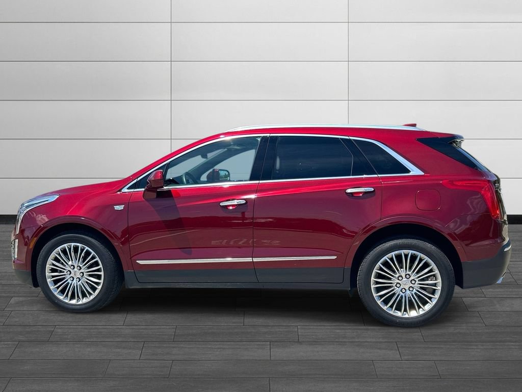 Used 2017 Cadillac XT5 Premium Luxury FWD image 2