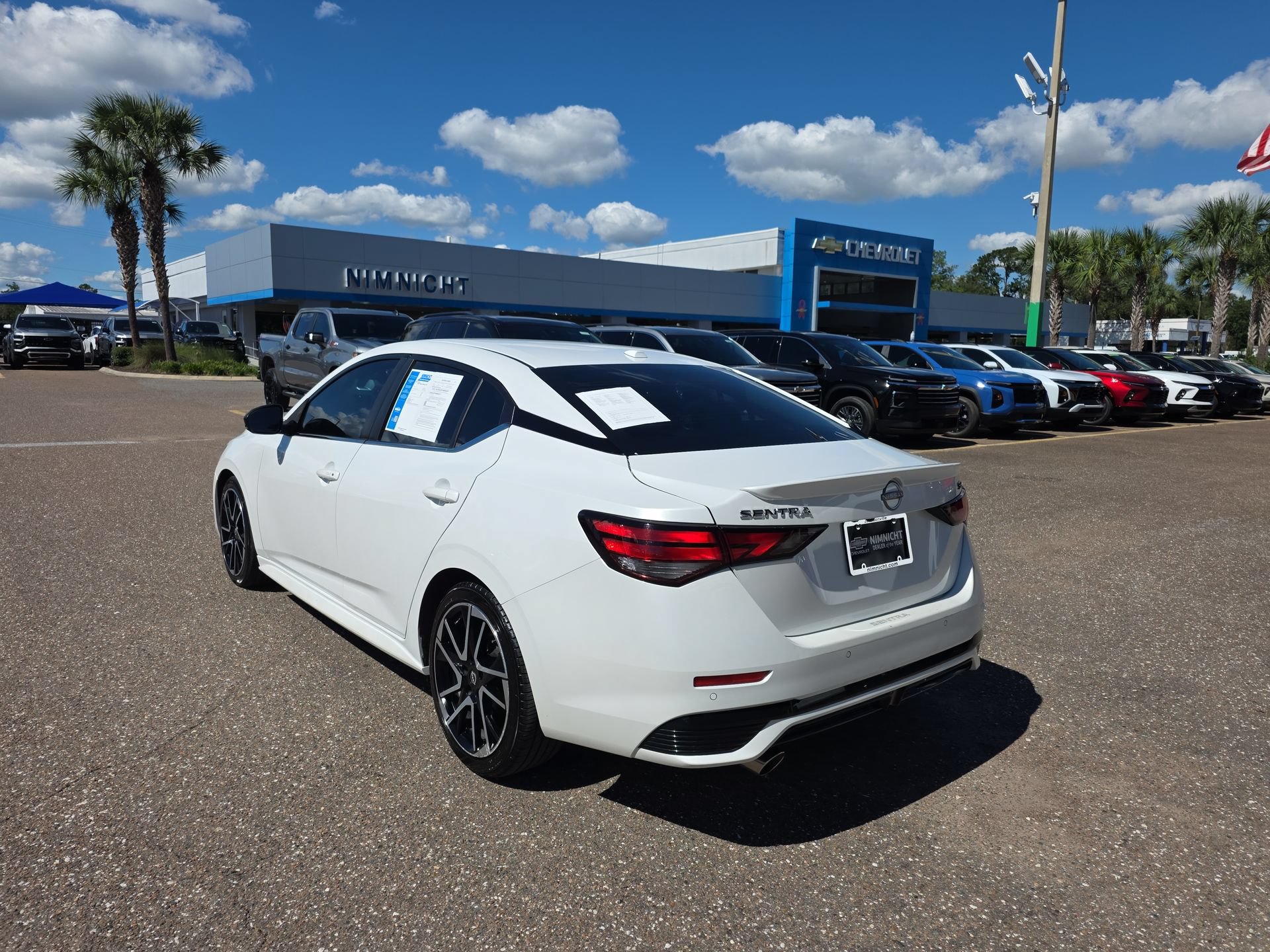 Used 2025 Nissan Sentra SR FWD image 14