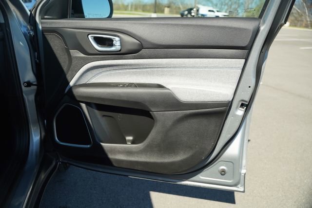 Used 2022 Jeep Compass Latitude w/ Convenience Group image 21