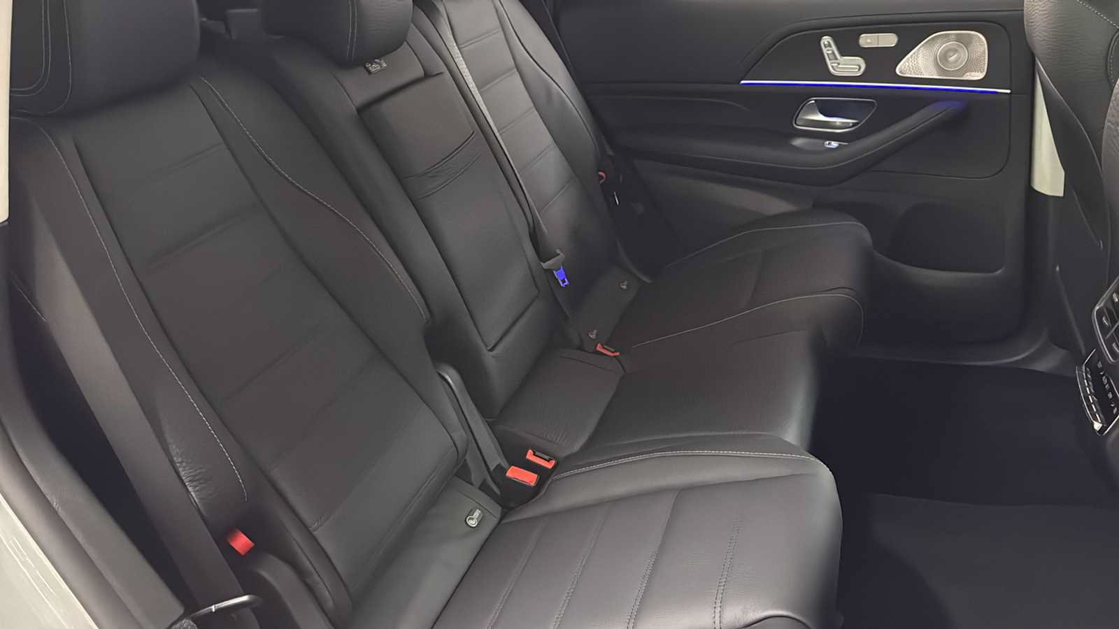 New 2026 Mercedes-Benz GLS 450 4MATIC image 37