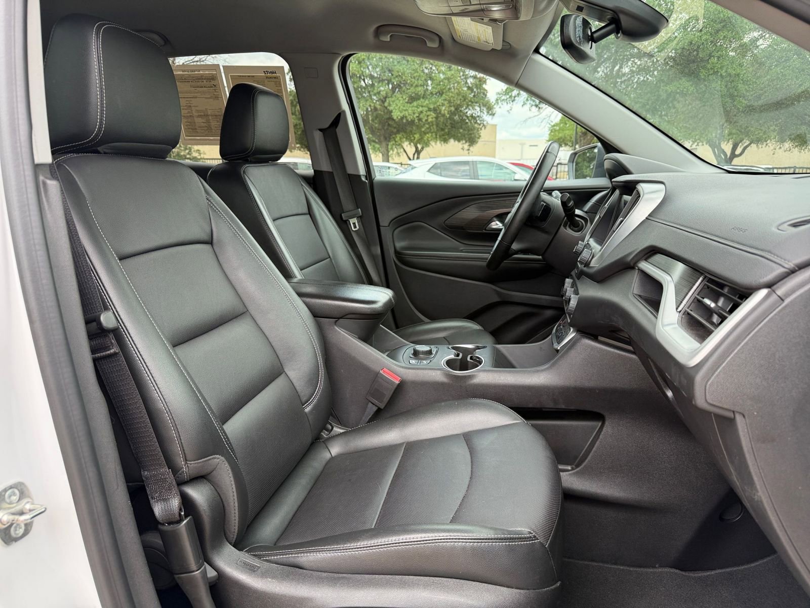 Used 2024 GMC Terrain SLT AWD/4WD image 38